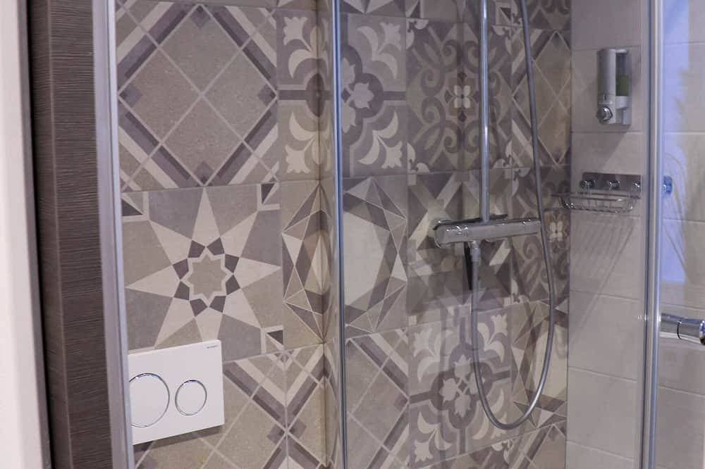 Foto 5 von 14: Studio-Stadt-Ensuite mit Dusche-Stadtblick