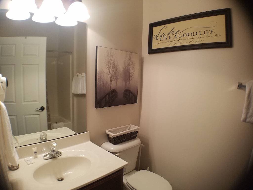 #116 Pointe - 1  Bedroom Lakefront Condo at Mariners Sml 1