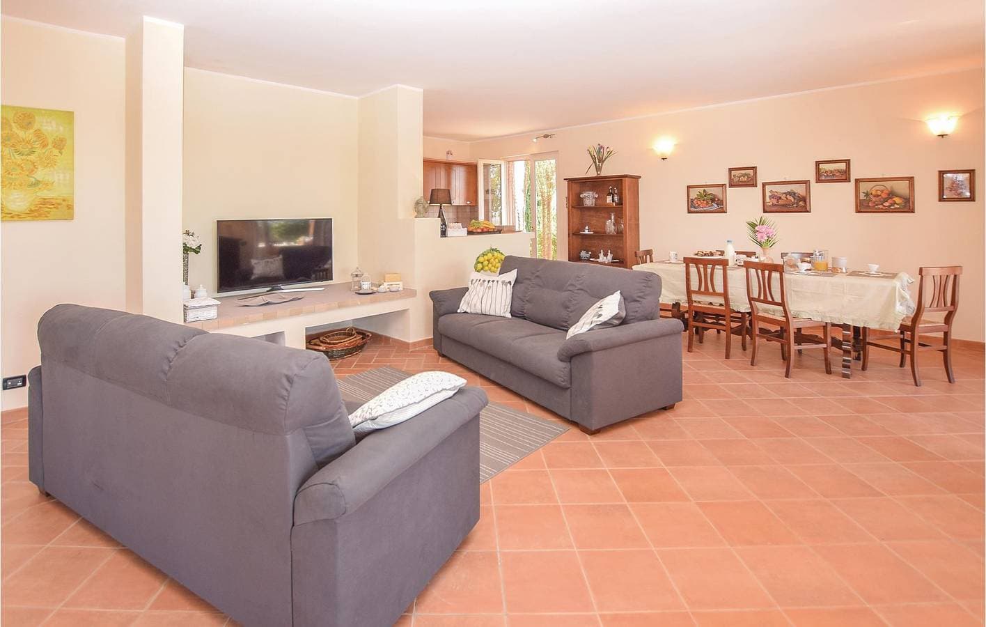 Foto 7 von 16: Gemütliche 1BR Wohnung mit Parkplatz & Internet