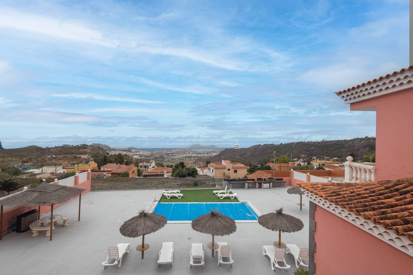 Foto 2 von 56: 4Br Chalet El Romero-Private Pool, BBQ & Chill