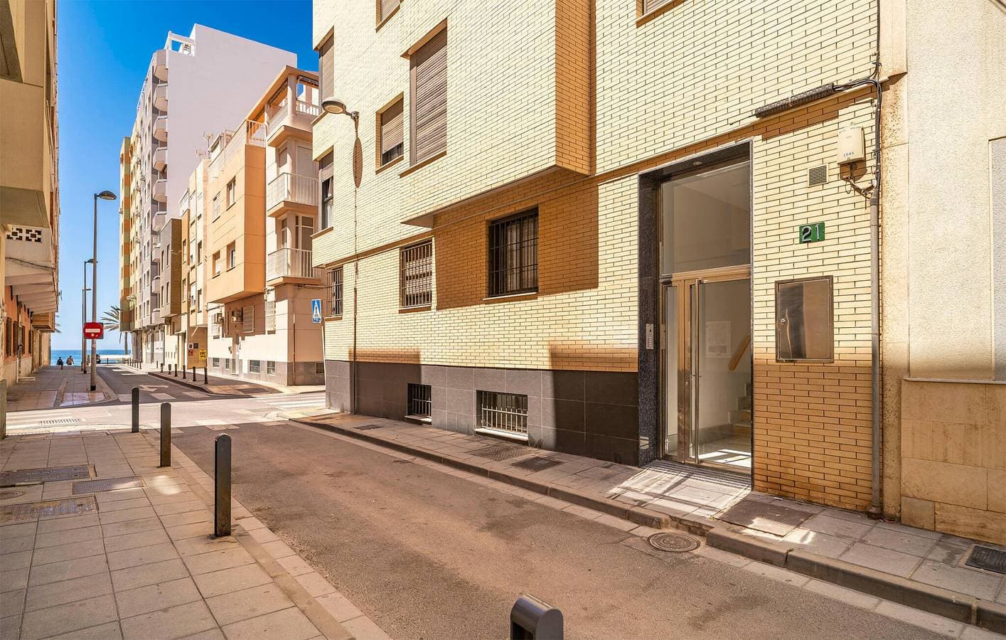 Gemütliches Apartment am Strand mit WLAN, Klimaanlage und Kaffeemaschine – 300 m vom Strand Playa de El Zapillo entfernt 1