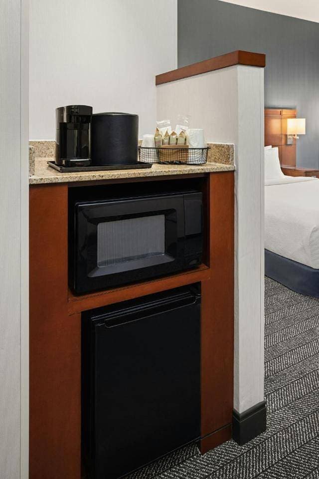 Foto 9 von 12: King Room with Sofa Bed