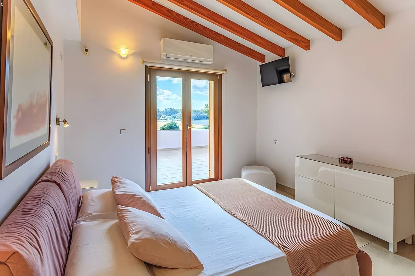 Foto 11 von 30: Fantastische Villa mit Ausblick