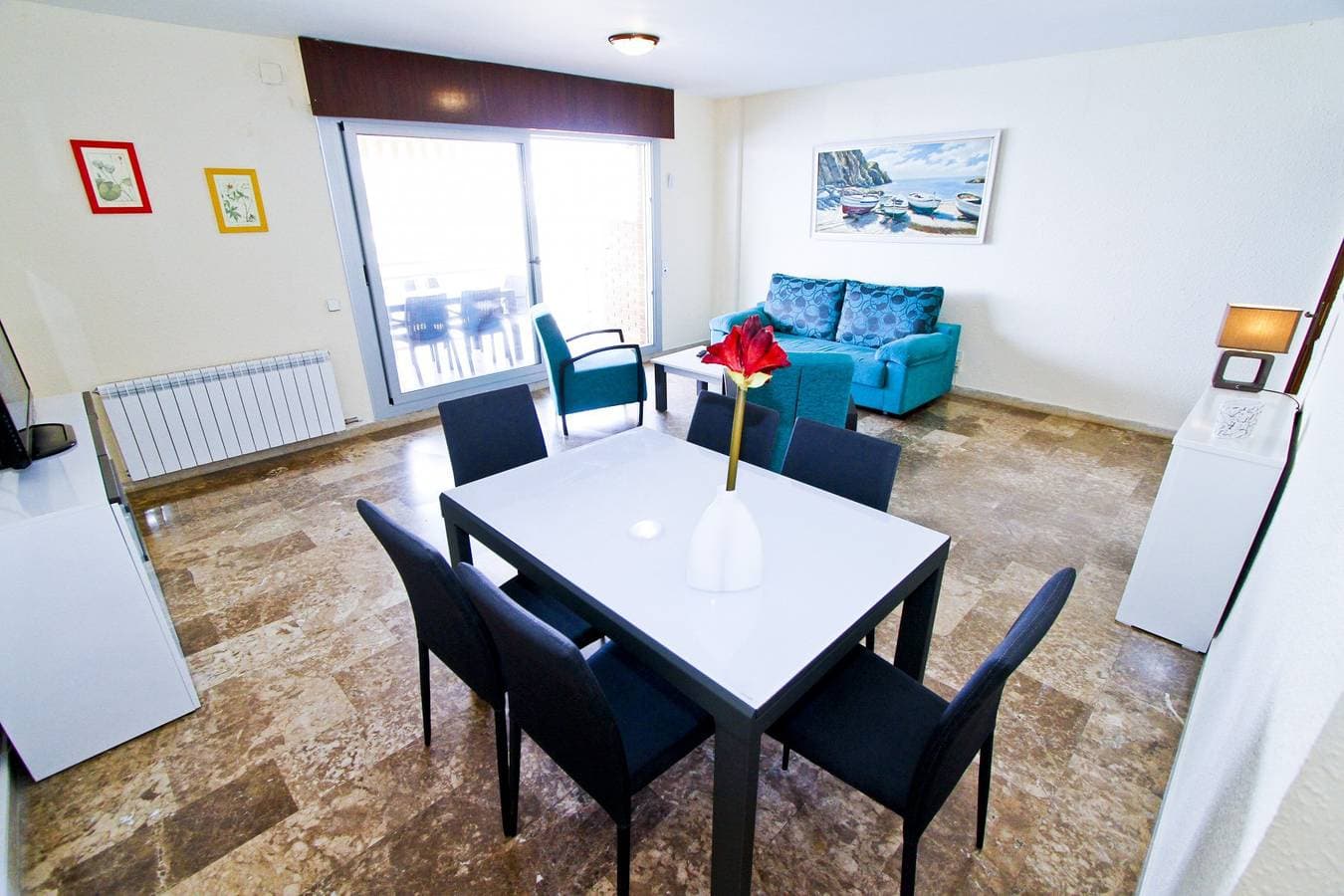 Foto 4 von 28: Ferienwohnung für 6 Personen mit Balkon