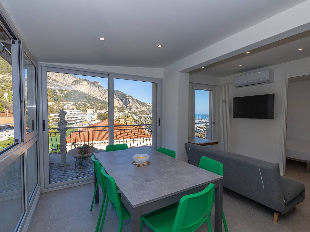 Foto 3 von 18: Ruhige 1 Zi-Wohnung renoviert mit Terrasse und WLAN in Menton