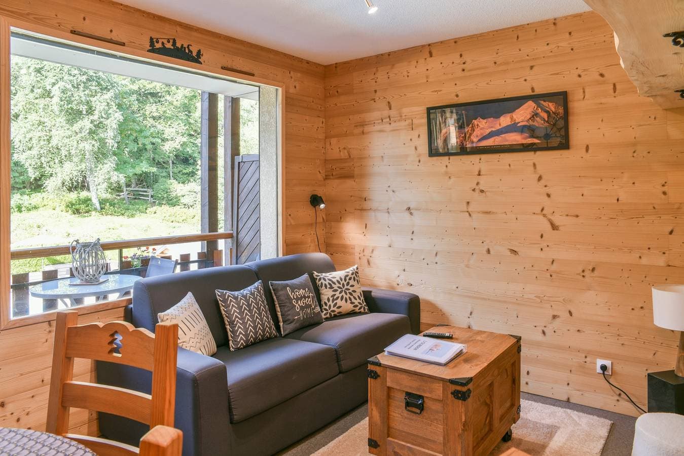 Foto 3 von 24: Ferienwohnung 'L'ourson' mit Bergblick, Gemeinschaftspool und Wi-Fi