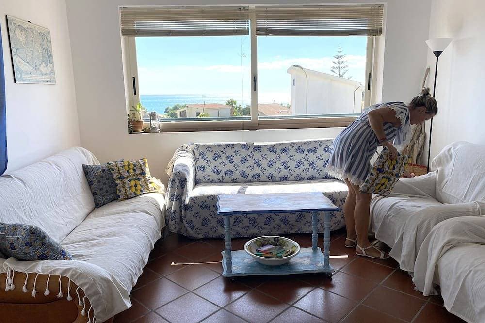 Foto 12 von 30: Holiday home with beautiful sea views, 3 minutes walk from the beach