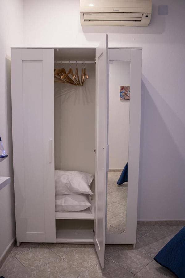 Foto 2 von 22: Two-Bedroom Apartment