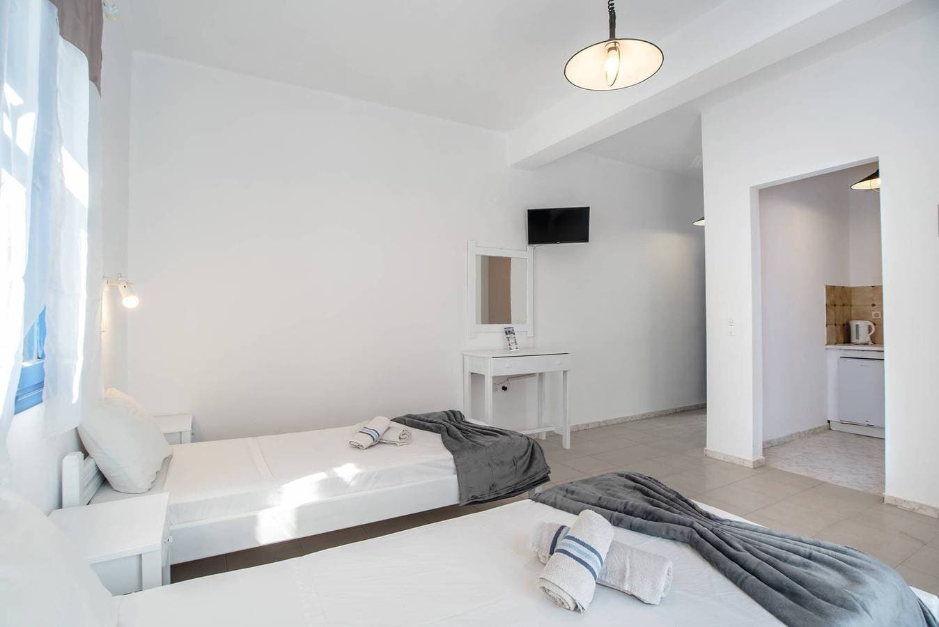 Foto 10 von 59: Economy Doppelzimmer 2 mit Balkon und Klimaanlage