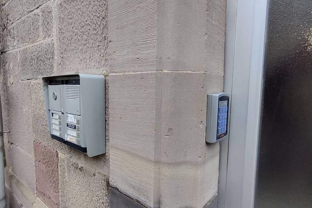 Foto 10 von 19: Bel Appartement Emplacement Idéal en Centre Ville, Proche Thermes et Commerces