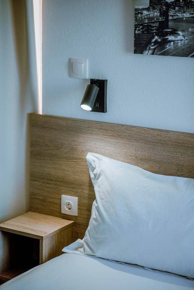 Foto 10 von 11: Double or Twin Room with Side Sea View