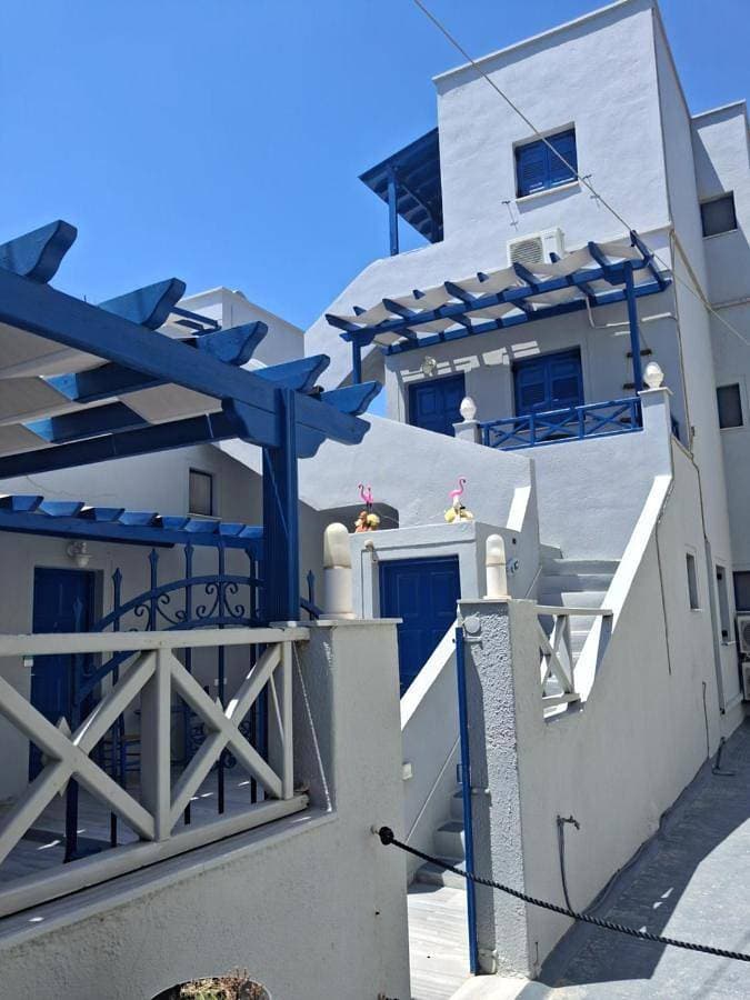 Lunar Seaside Hotel 1