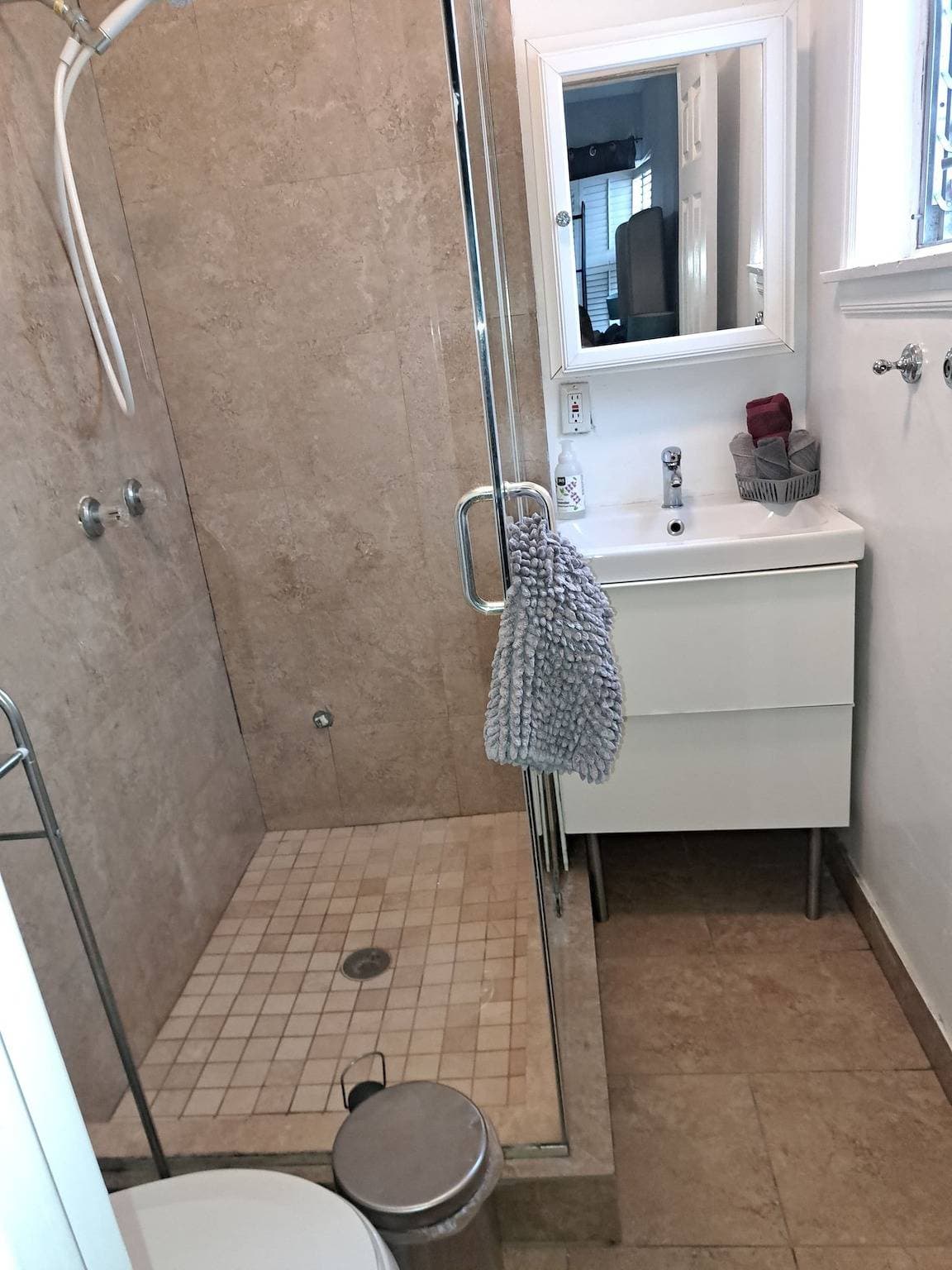 Foto 6 von 10: Charmantes Apartment mit 1 Schlafzimmer in Beverly Hills