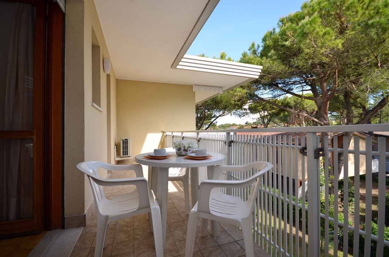 Foto 3 von 21: Ferienwohnung mit Balkon und Klimaanlage