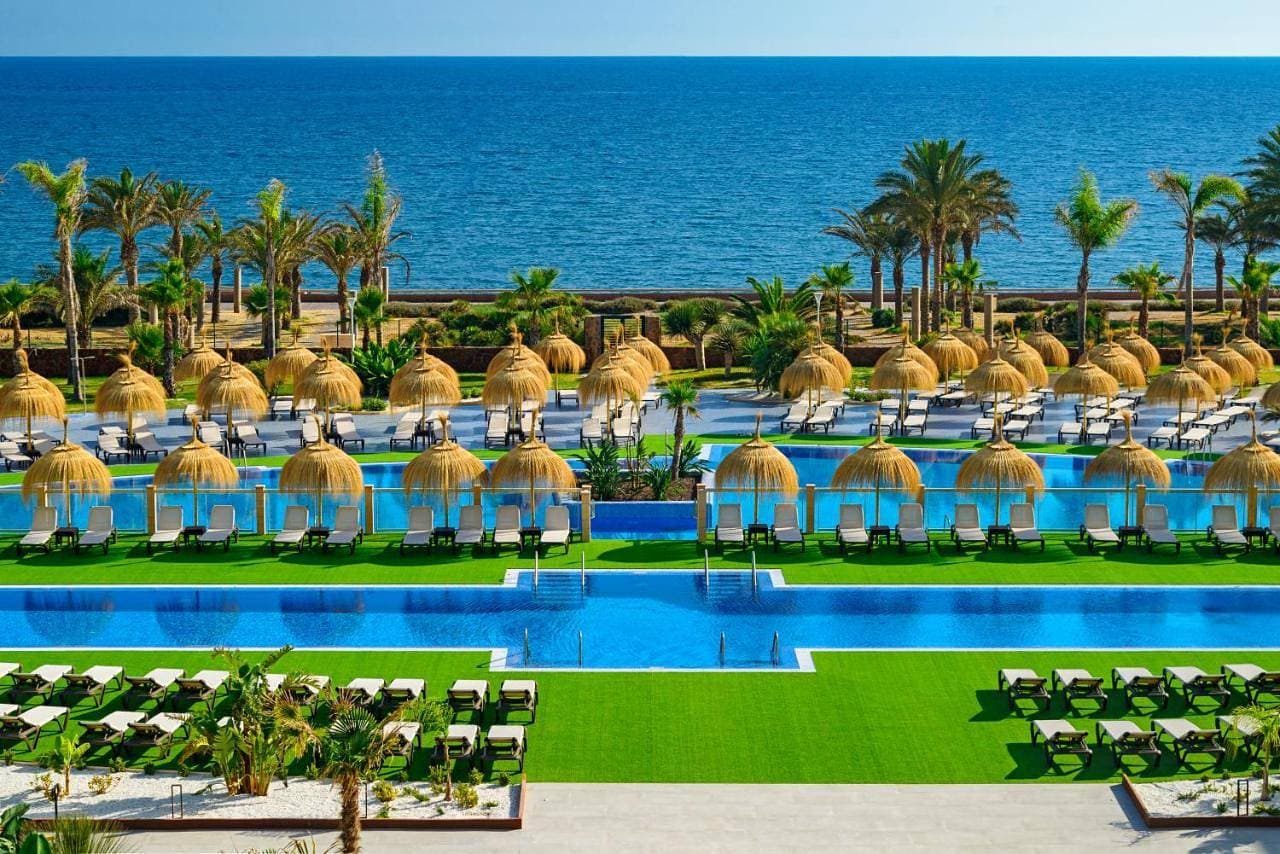 Cabogata Beach Hotel 1