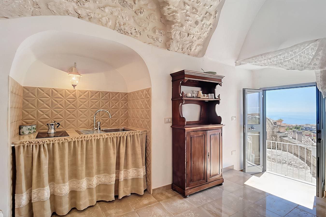 Foto 6 von 23: Studio „Al Torrione 1“ mit Meerblick und Klimaanlage