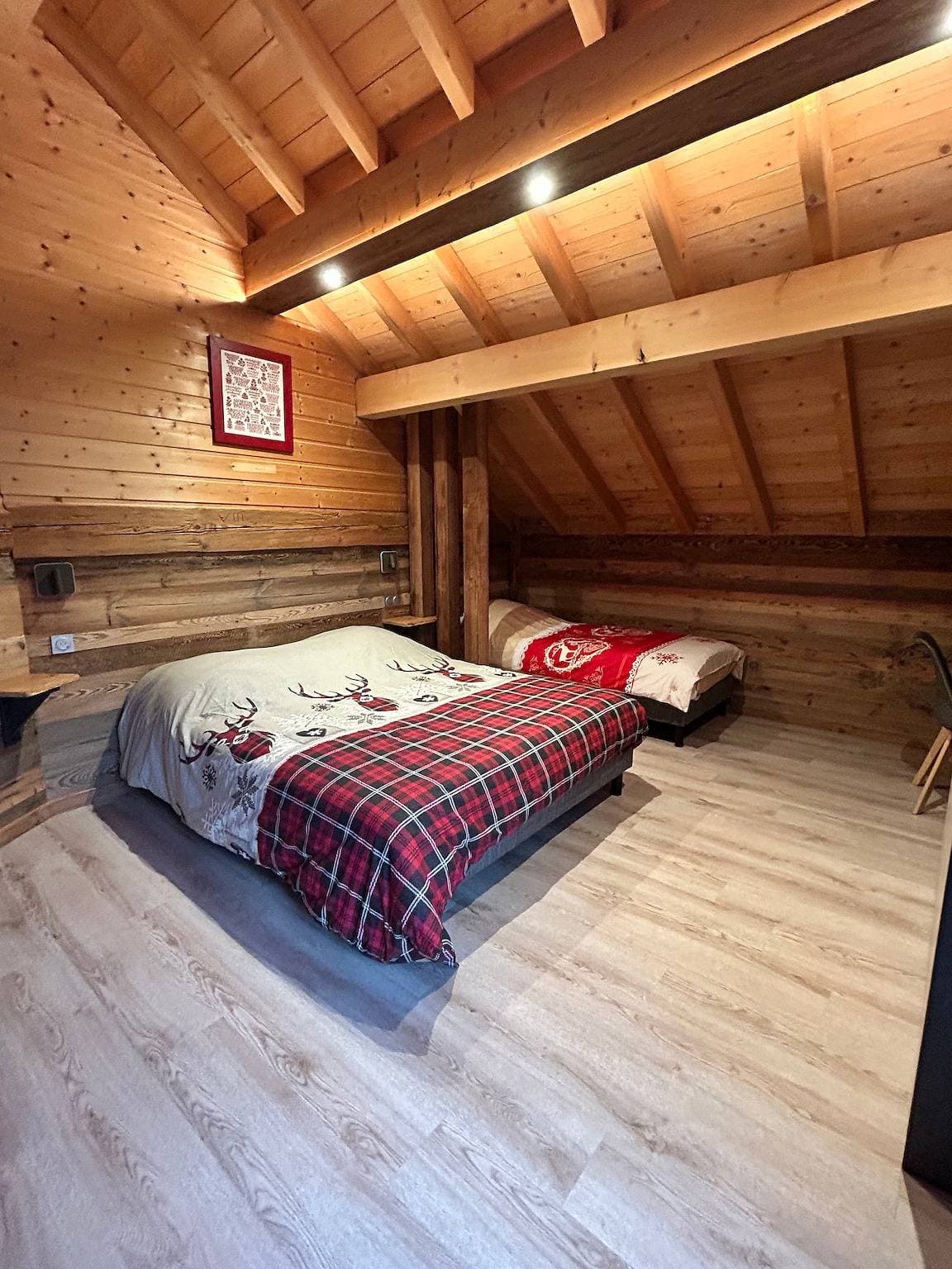 Foto 11 von 24: Chalet für 13 Personen mit Balkon