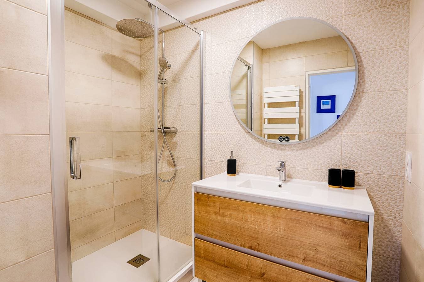 Foto 10 von 18: Ferienwohnung für 6 Personen mit Balkon