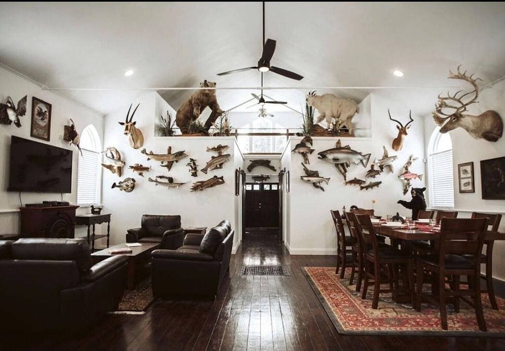 The Old Church Inn is a luxurious Property near Salmon River 1