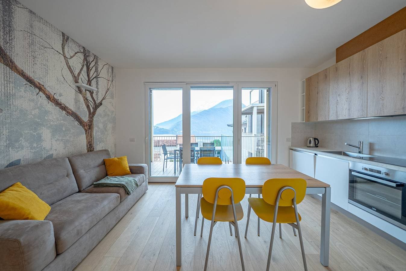 Foto 5 von 37: Due Stelle – Terrasse mit Seeblick am Comer See – Musso