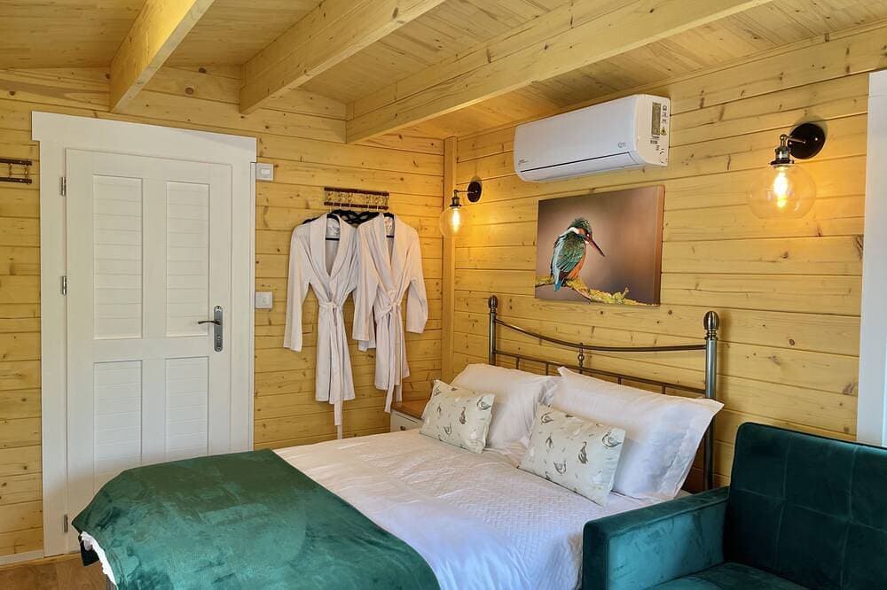 Foto 6 von 25: Beautiful studio style lodge, located in the Kent countryside