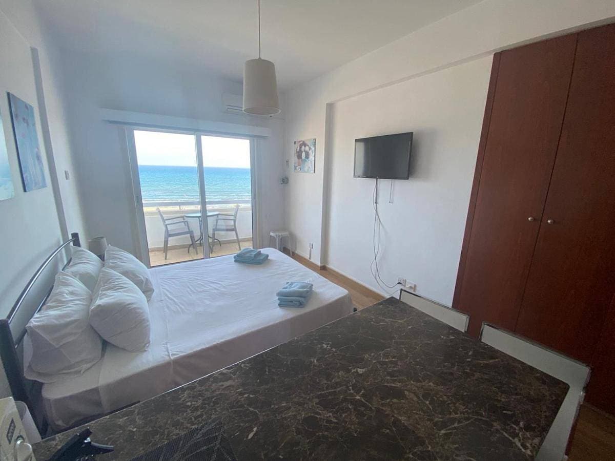 Alex Beach Apartment 33 1