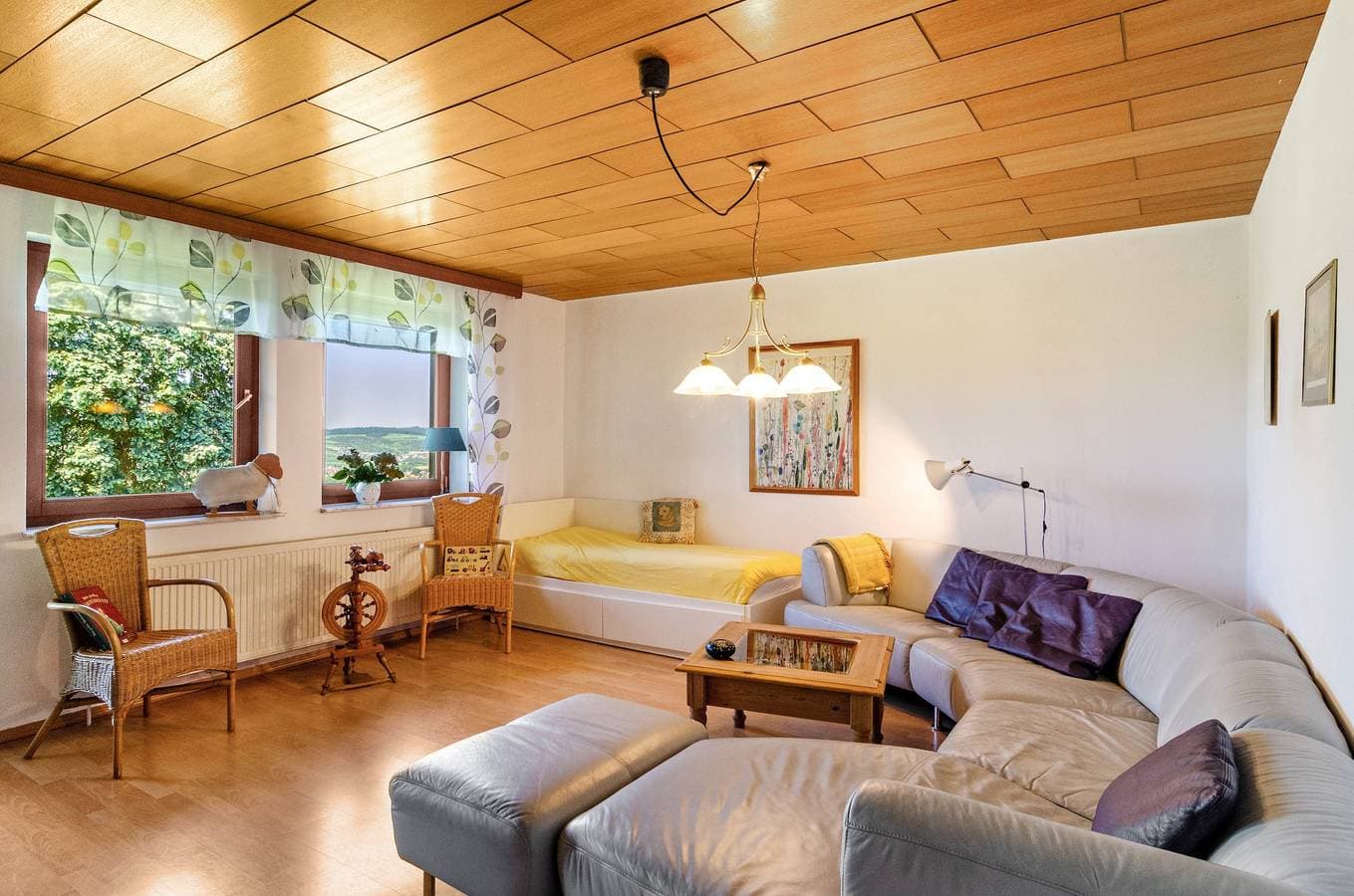 Foto 3 von 35: Ferienwohnung 'Landleben' mit Bergblick und Gemeinschaftsgarten