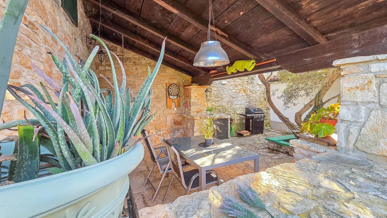 Foto 10 von 28: Traditionelles istrisches Haus mit privatem Pool