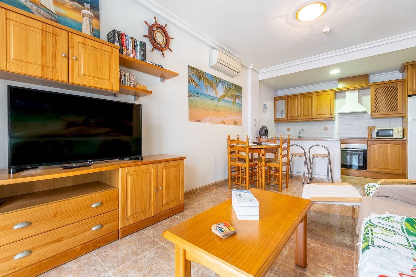 Foto 5 von 26: Ferienwohnung „En El Cabo Roig“ mit Gemeinschaftspool, privatem Balkon & WLAN