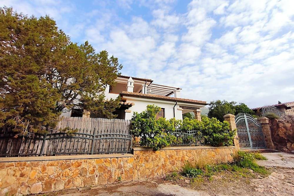 Foto 10 von 16: Villa Juniper, only 240mt from the sandy beach