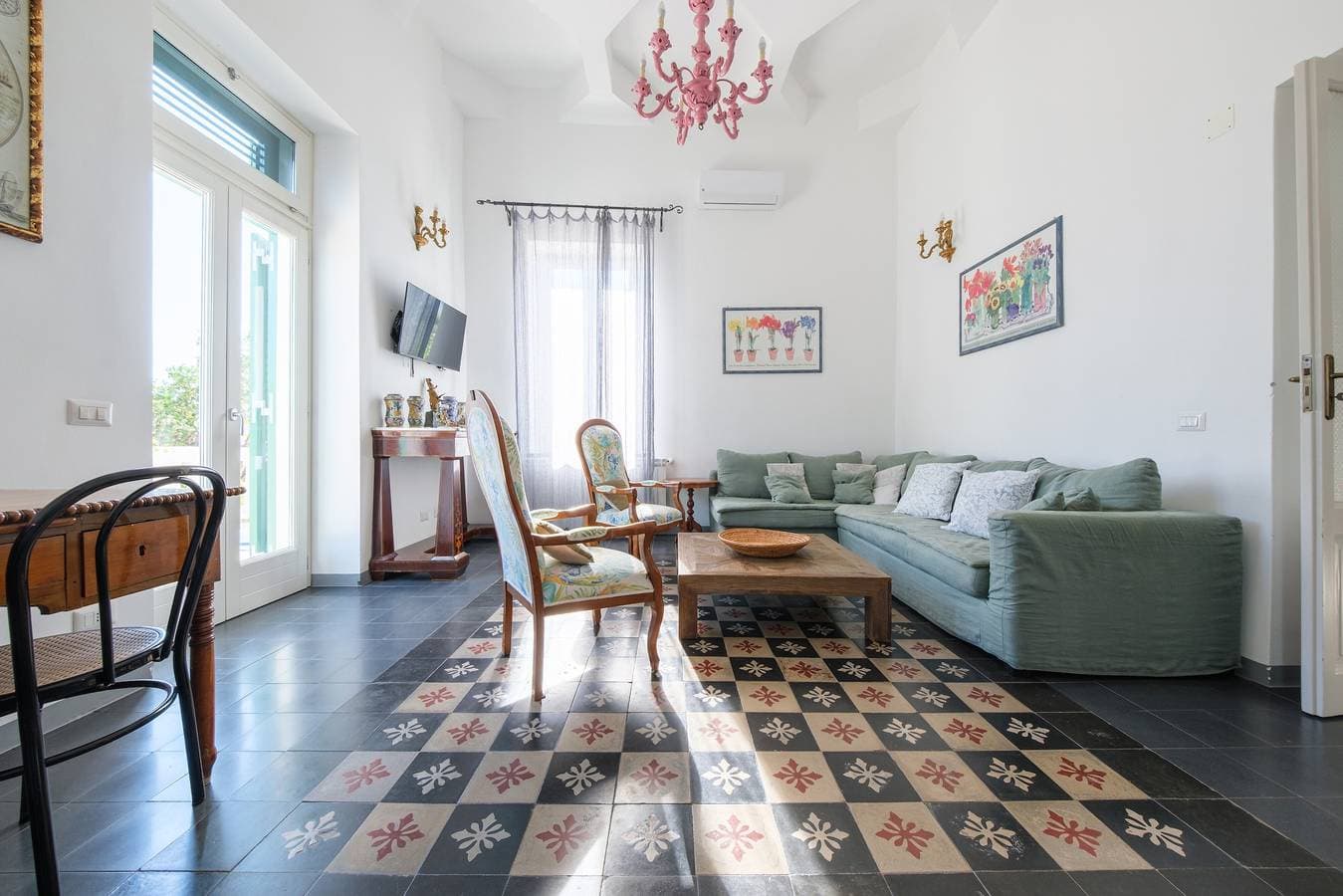Foto 6 von 38: Villa 'La Casa Bianca' mit privater Terrasse, WLAN und Klimaanlage