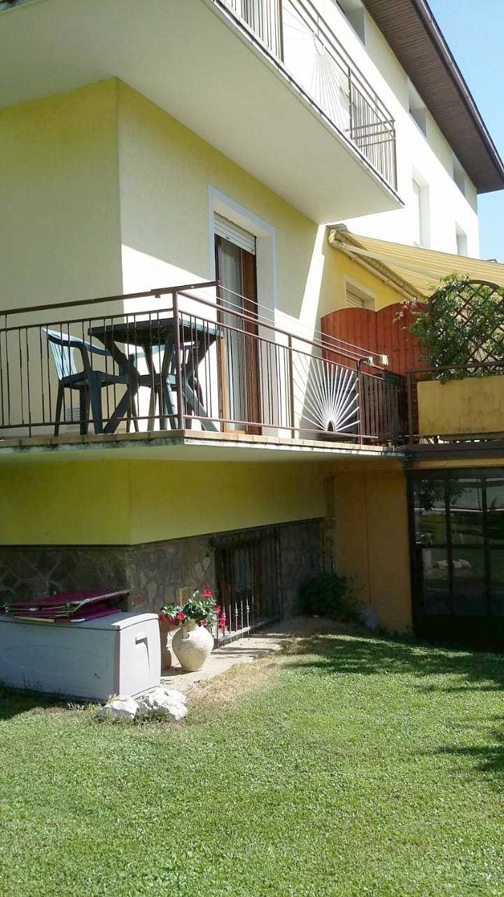 Foto 4 von 61: Two-Bedroom Apartment