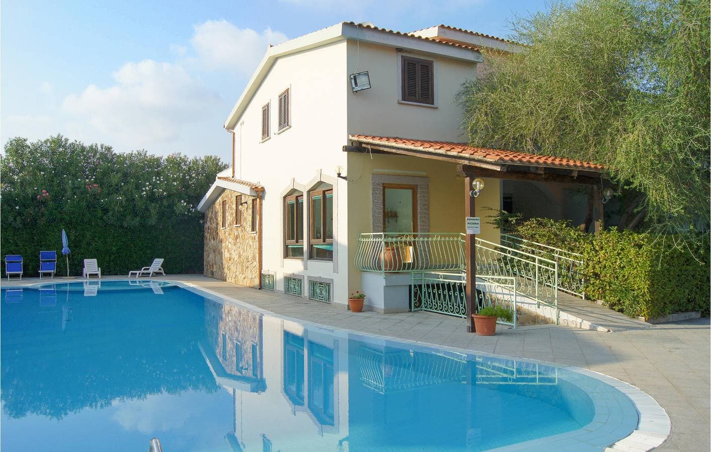 Foto 8 von 13: Appartement am Pool 1,5 km vom Strand entfernt