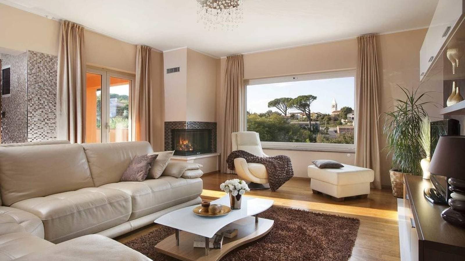 Foto 4 von 27: Charmante Villa Diora mit Swimmingpool und Wellnessbereich