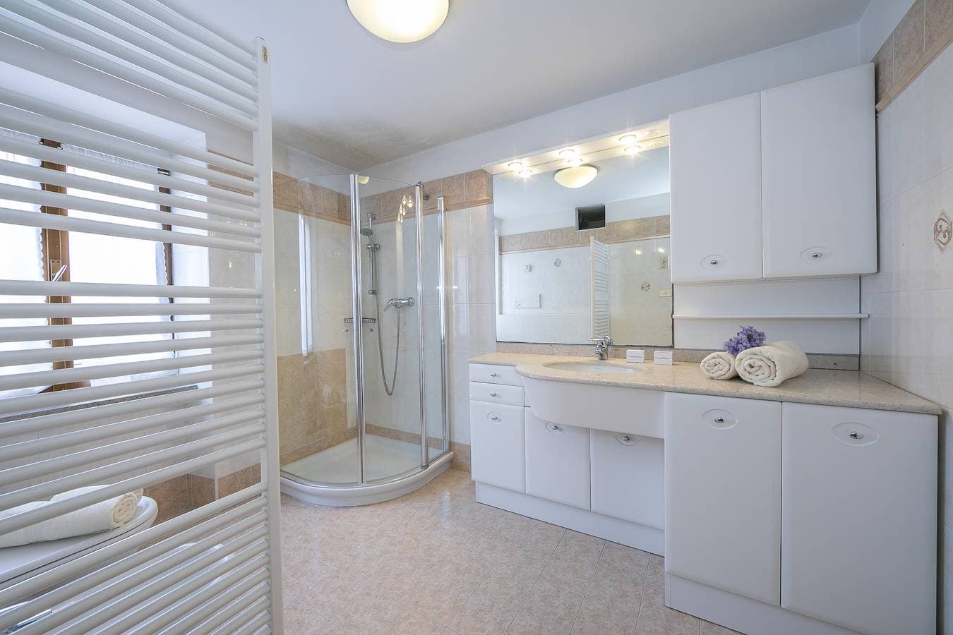 Foto 10 von 28: Appartamento Miorelli 1 - Apartment for 6