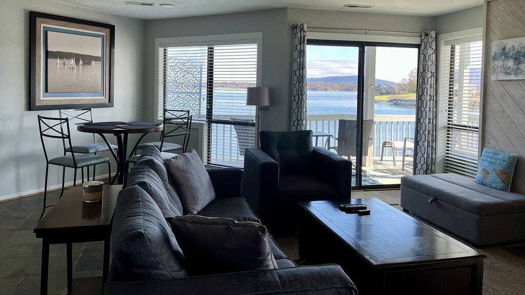 Foto 8 von 23: All Inclusive Rate!  Luxuriöse Waterfront Condo mit wunderbaren Annehmlichkeiten