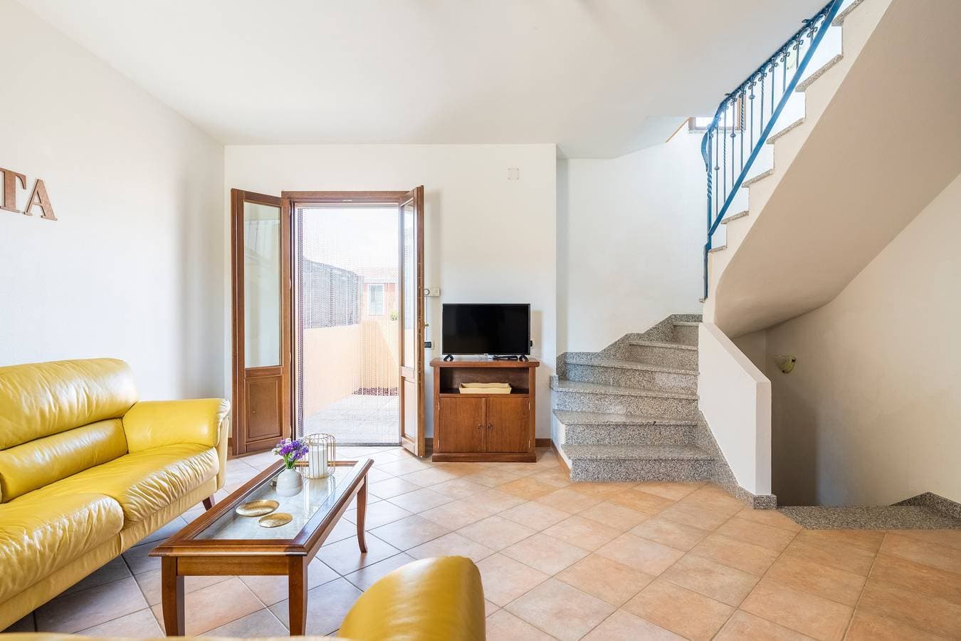 Foto 3 von 29: Ferienhaus 'La Dolce Vita Bari Sardo' mit privater Terrasse und Balkon