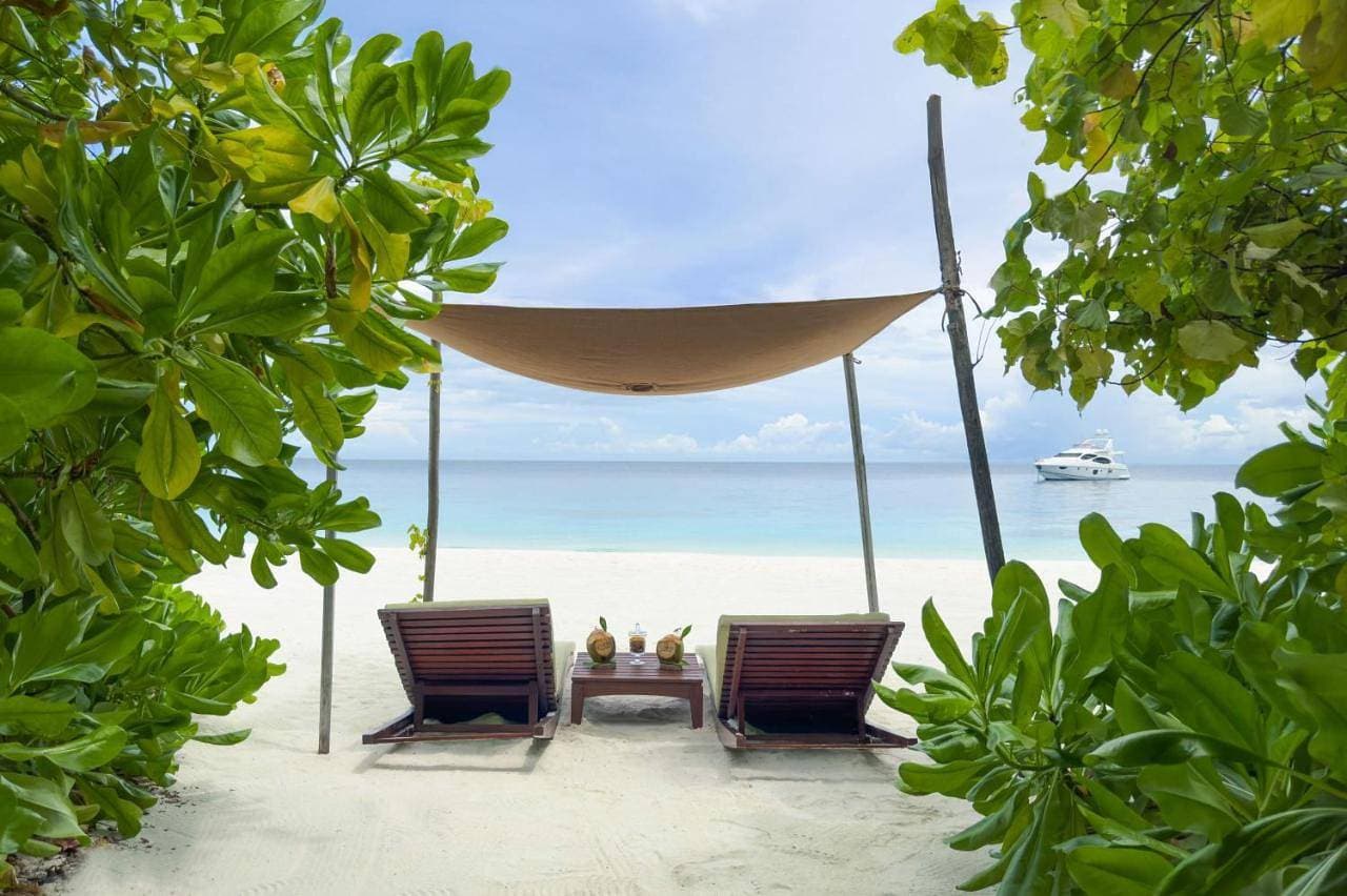 Foto 3 von 5: Coco Bodu Hithi - 50 percent off shared roundtrip Speedboat for stays from 1 May to September 2025