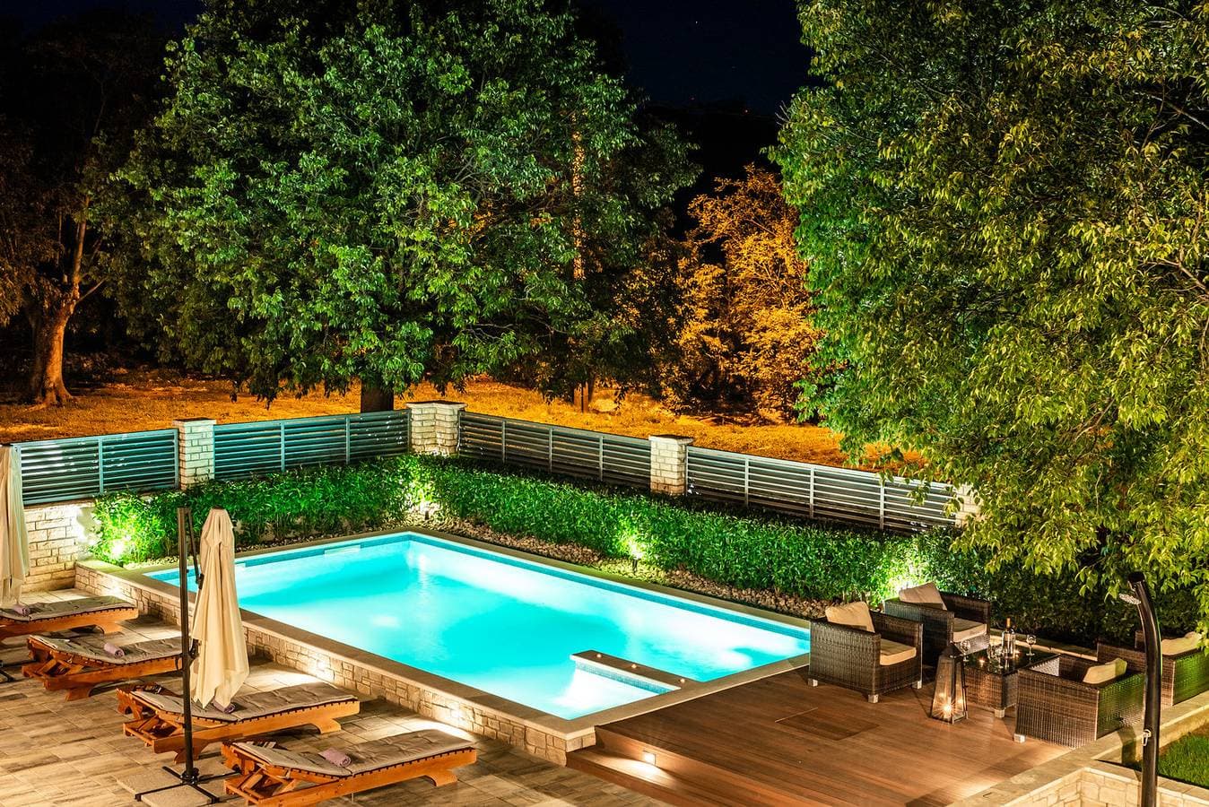 Foto 5 von 44: Villa Niko with heated pool