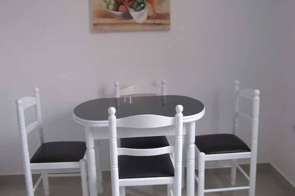 Foto 8 von 9: Apartment A  Rosy Apartments