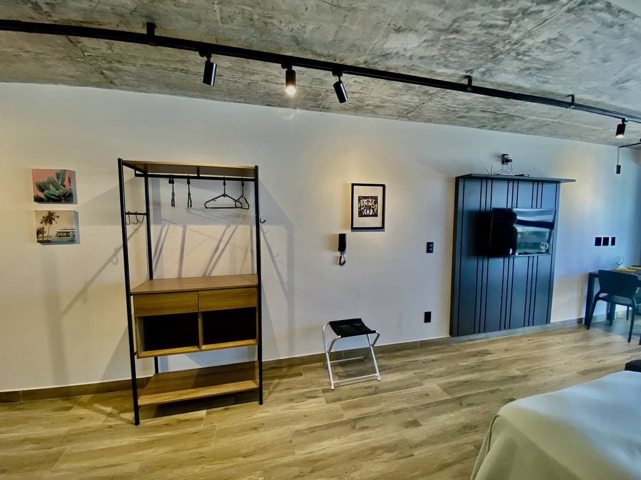 Foto 3 von 21: Ferienwohnung für 4 Personen mit Pool