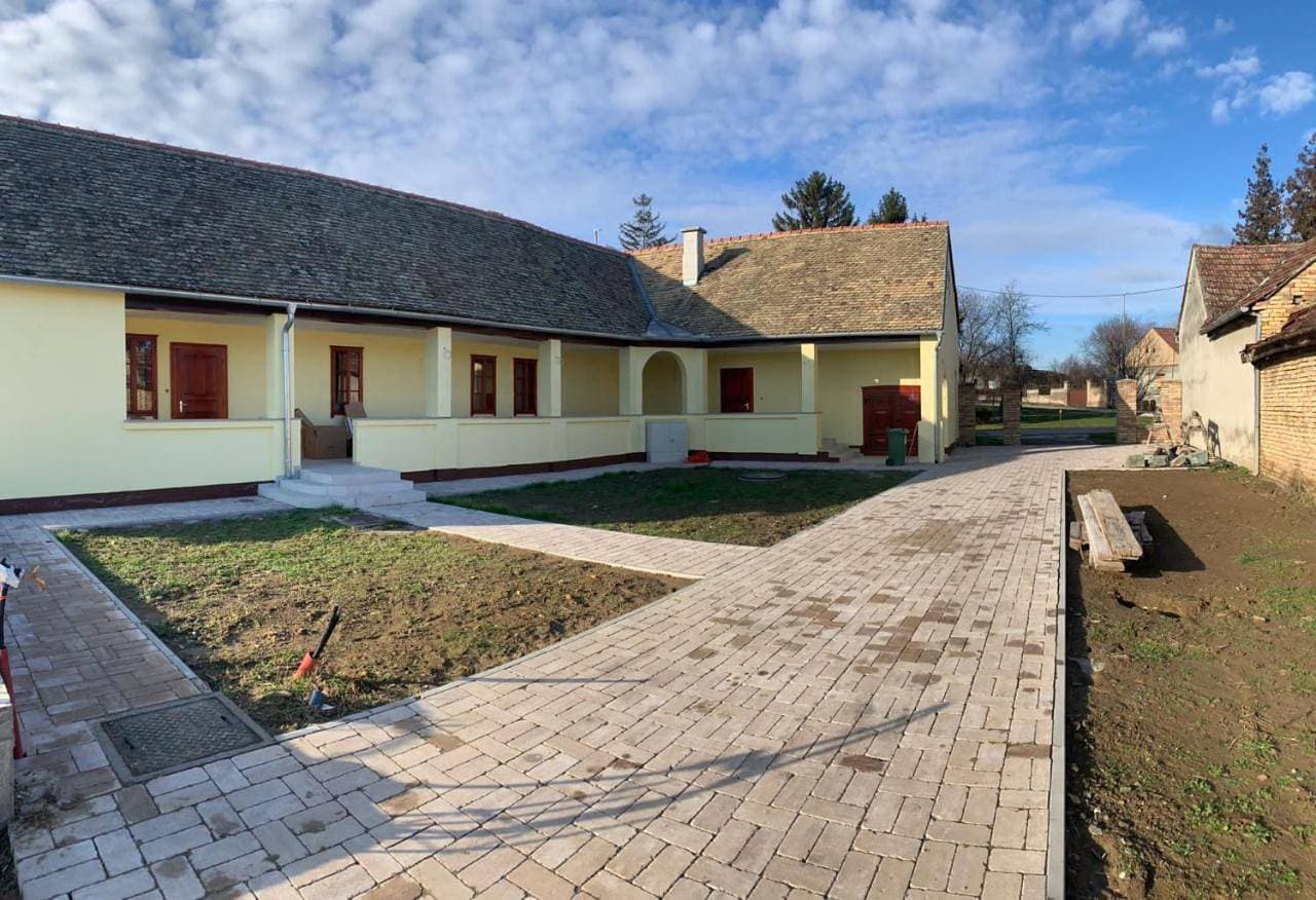 COUNTRY HOUSE ERDUT 1