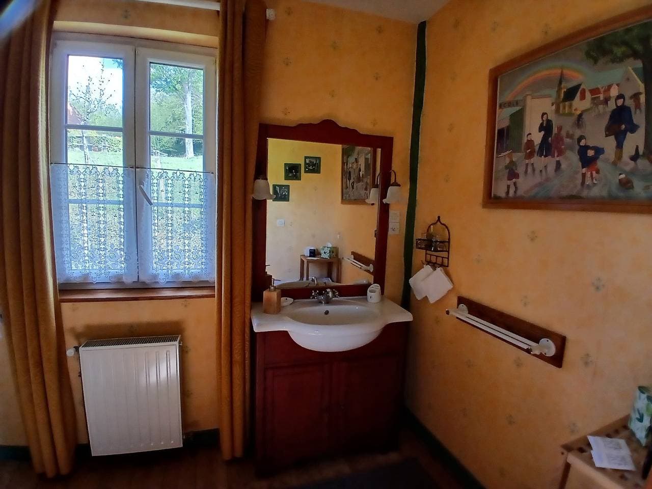 Foto 9 von 38: Aux Prés Rousselins im Pays d'Auge – Gästezimmer L’école