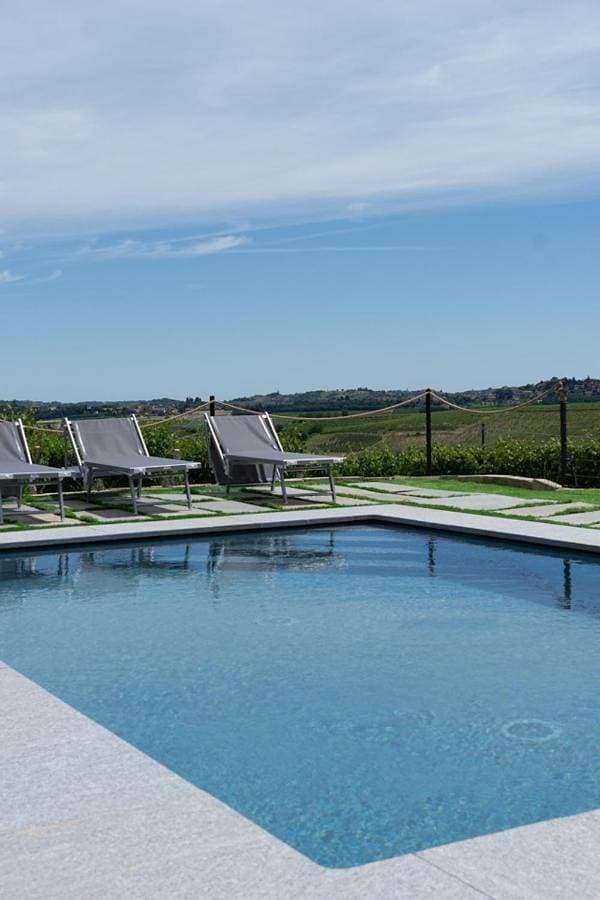 Foto 2 von 15: One-Bedroom Apartment with Pool View