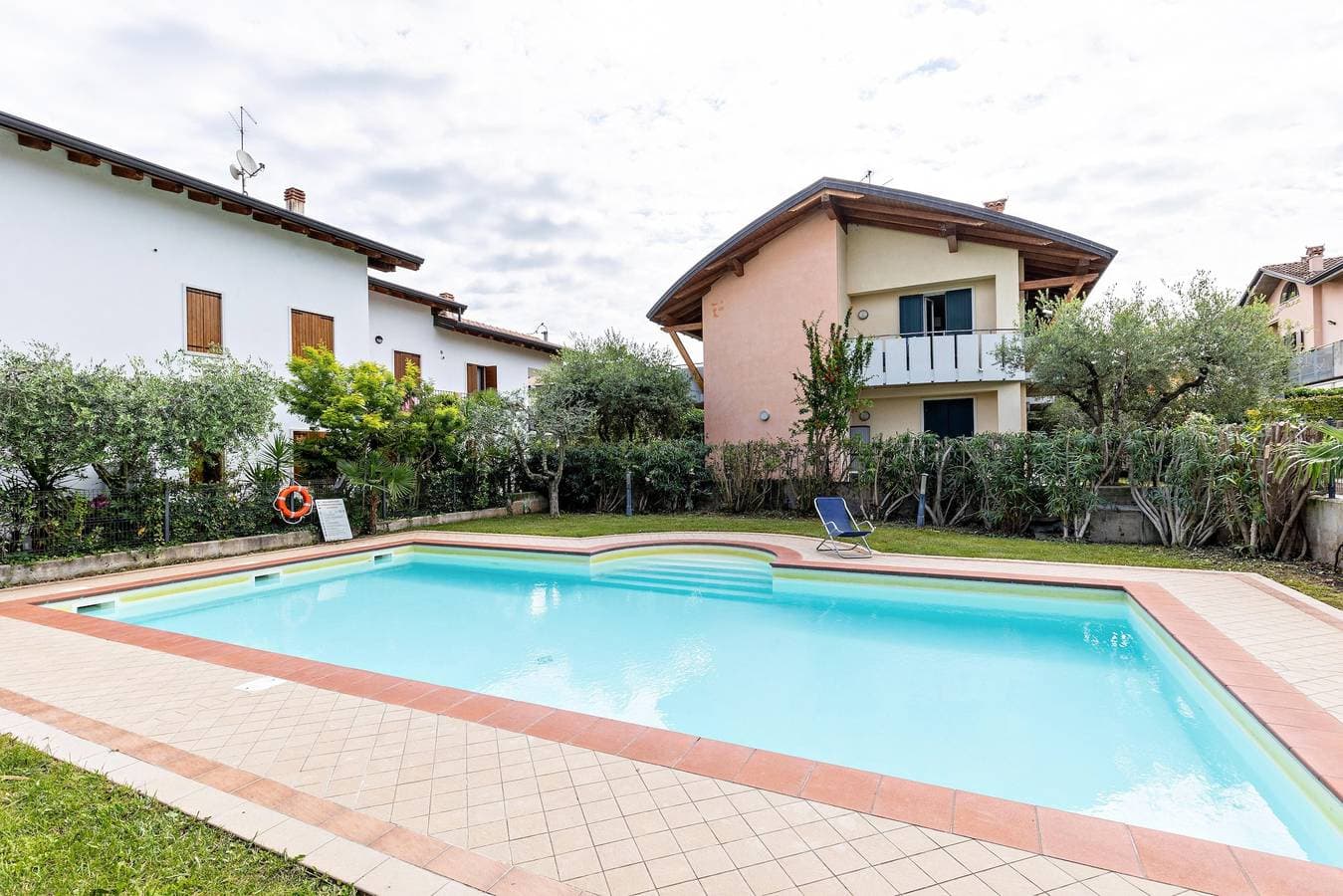 Bluemoon Luminoso apt con piscina 1