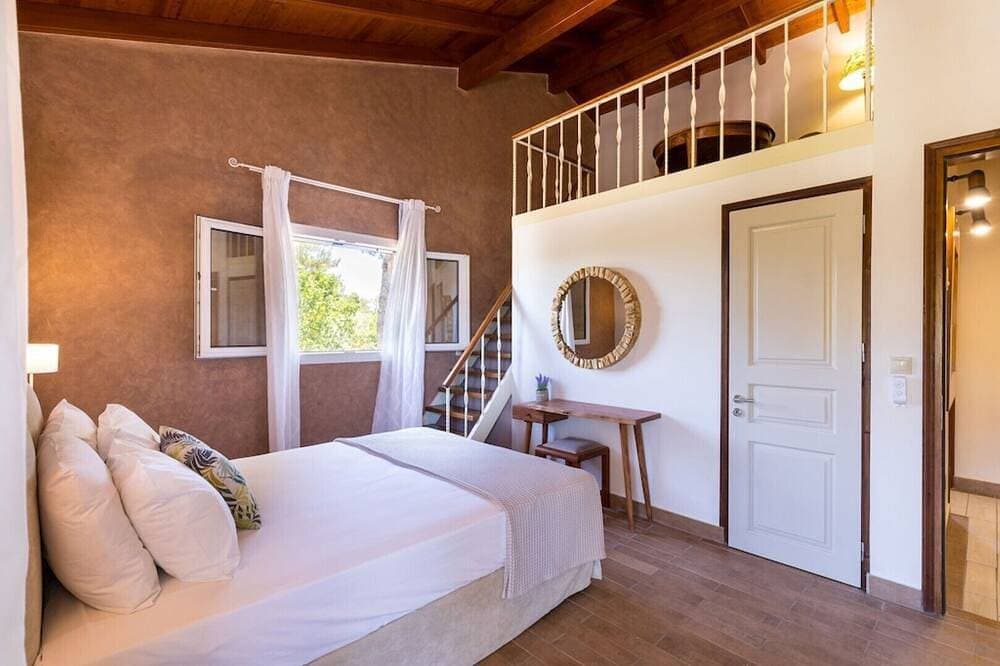 Foto 7 von 30: Villa St. Nicholas House, Family Friendly, Large Heated Pool, 300m to the beach.