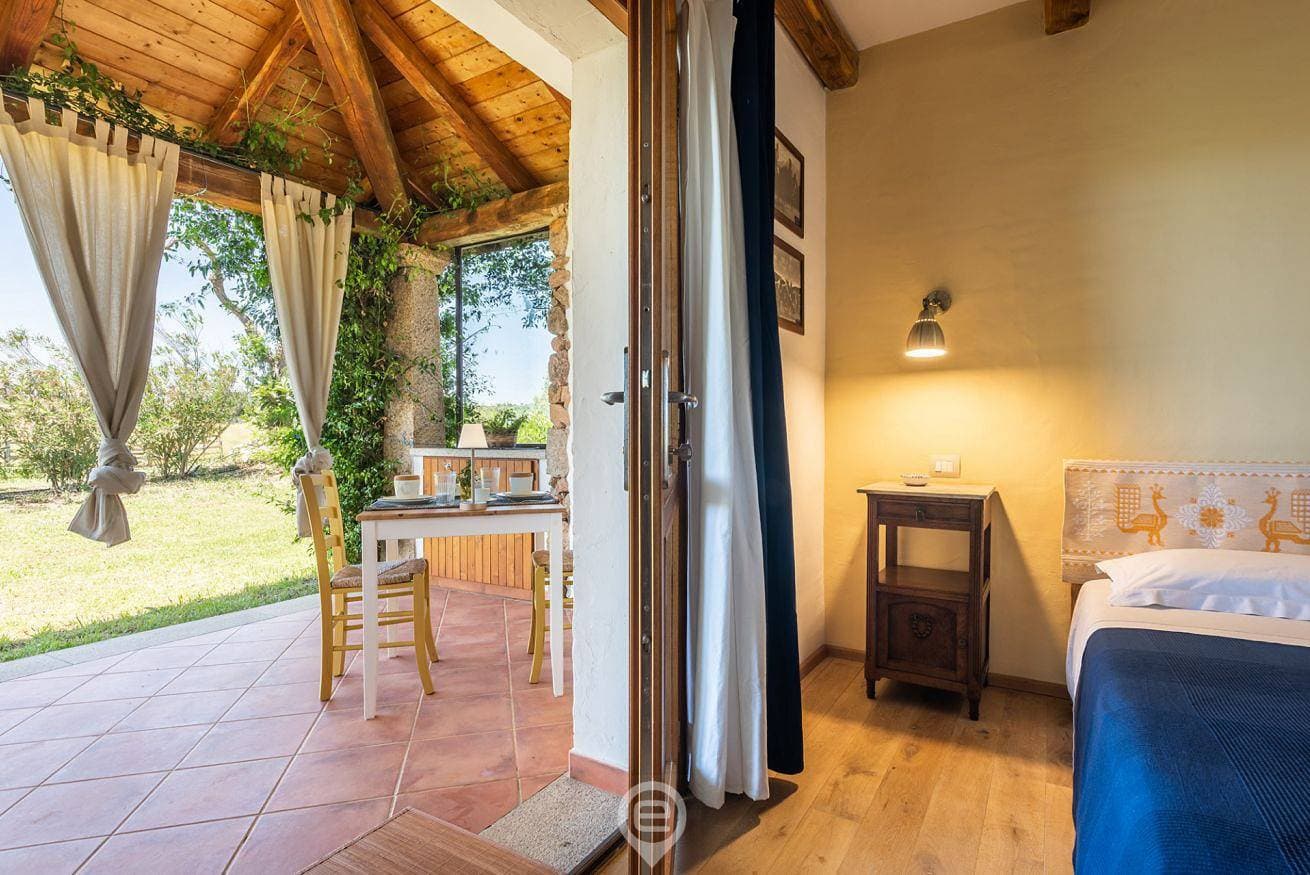 Foto 10 von 75: Ferienhaus für 2 Personen mit Balkon/Terrasse