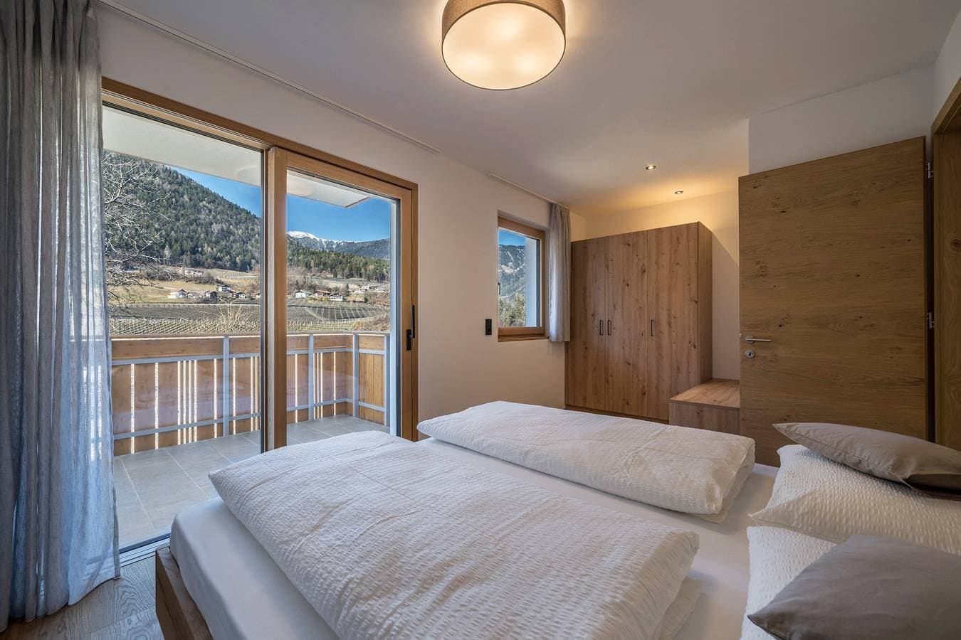 Foto 8 von 19: Ferienwohnung "Sunnig - Sonnenlicht" mit Bergblick, Balkon & WLAN