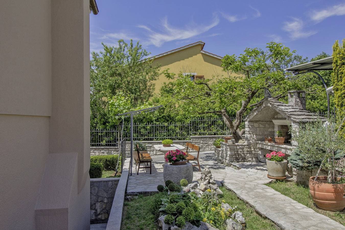 Foto 2 von 24: Lucia in Gračišće - Appartement für 4-5 Personen