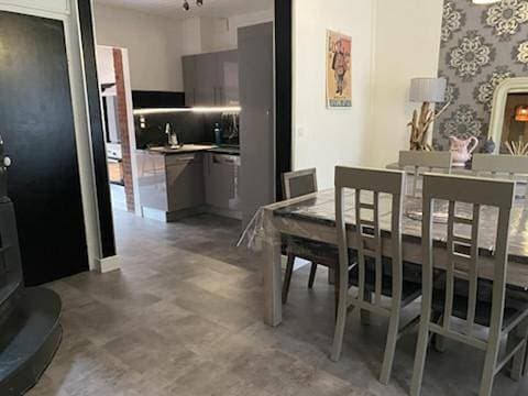 Foto 9 von 12: Three-Bedroom House